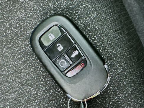 Used 2025 Honda Accord SE image 37