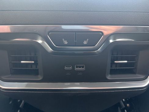 New 2025 GMC Sierra 1500 Denali w/ Denali Reserve Package image 10