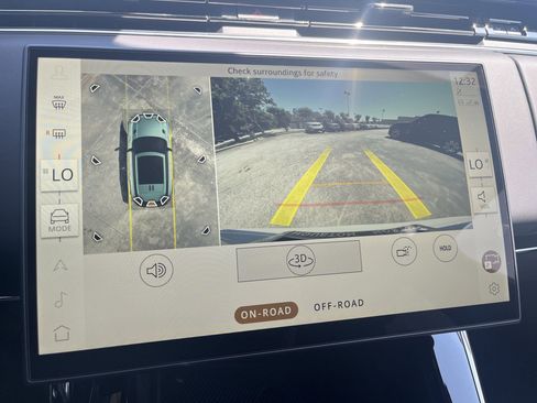 Used 2025 Land Rover Range Rover Sport Dynamic SE image 25