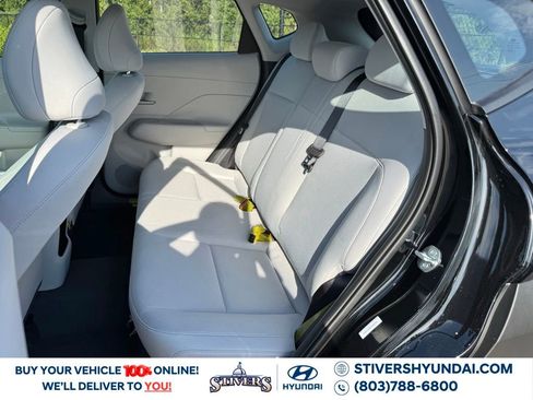 New 2026 Hyundai Kona SE image 18