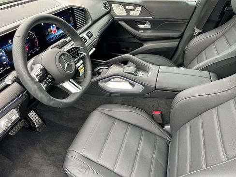 New 2025 Mercedes-Benz GLS 580 4MATIC image 10