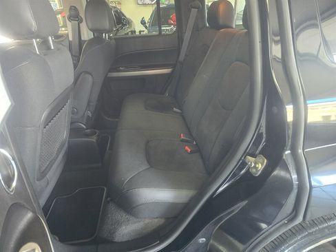Used 2008 Chevrolet HHR SS image 10