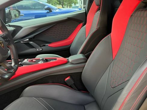 Used 2024 Lamborghini Revuelto AWD/4WD image 8