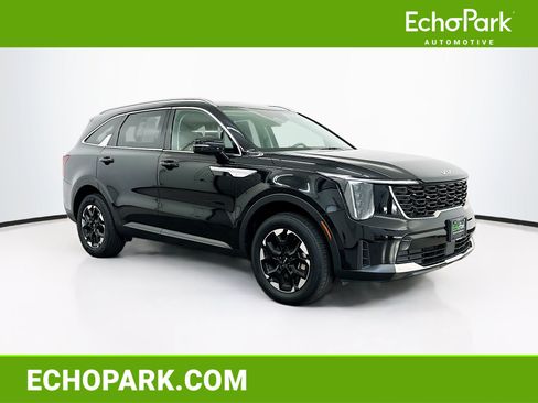Used 2024 Kia Sorento S AWD/4WD image 1