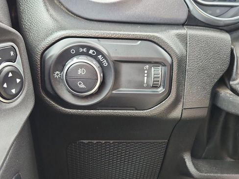 Used 2023 Jeep Gladiator Mojave w/ Cold Weather Group image 30