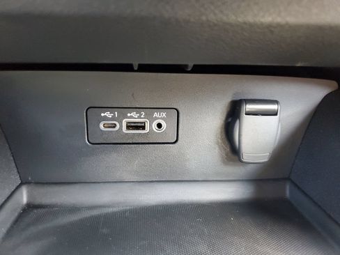 Used 2025 Nissan Altima 2.5 SV FWD image 21