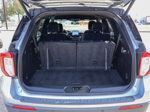 Used 2020 Ford Explorer XLT w/ Equipment Group 202A image 25