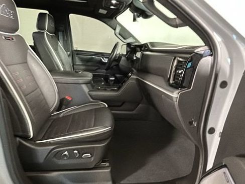 Used 2024 GMC Sierra 1500 AT4X w/ AT4X AEV Edition AWD/4WD image 32