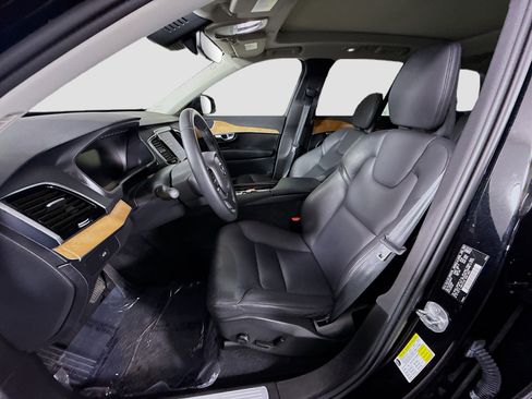 Used 2024 Volvo XC90 B5 Plus image 22