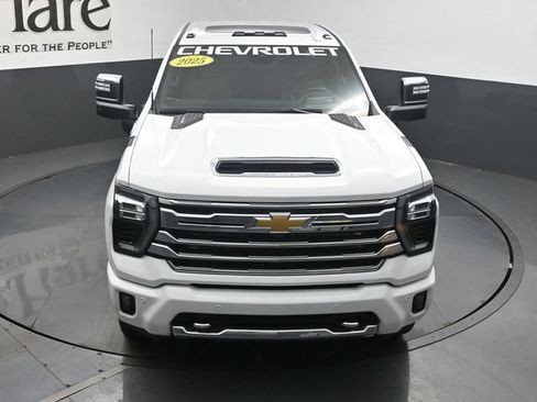 Used 2025 Chevrolet Silverado 2500 High Country w/ High Country Premium Package AWD/4WD image 56
