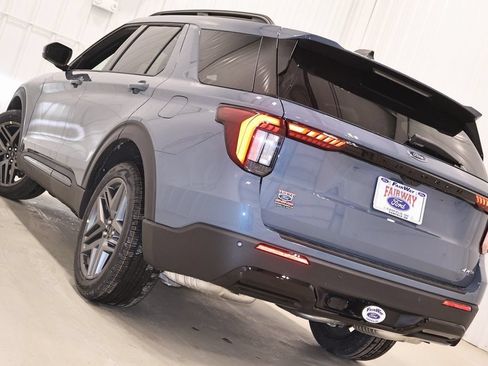 New 2026 Ford Explorer ST-Line w/ ST-Line Street Pack AWD/4WD image 36