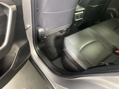 Used 2022 Toyota RAV4 XLE Premium AWD/4WD image 26