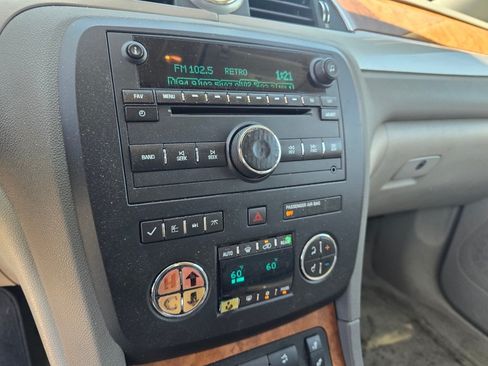 Used 2010 Buick Enclave CXL AWD/4WD image 24