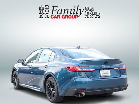 New 2026 Toyota Camry SE w/ Convenience Package FWD image 3
