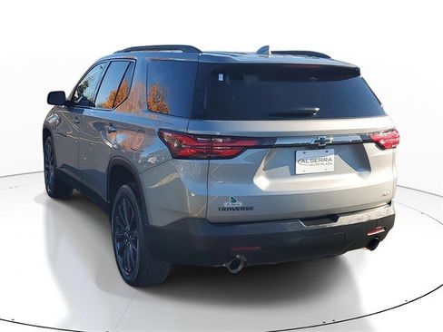 Certified 2023 Chevrolet Traverse RS image 3
