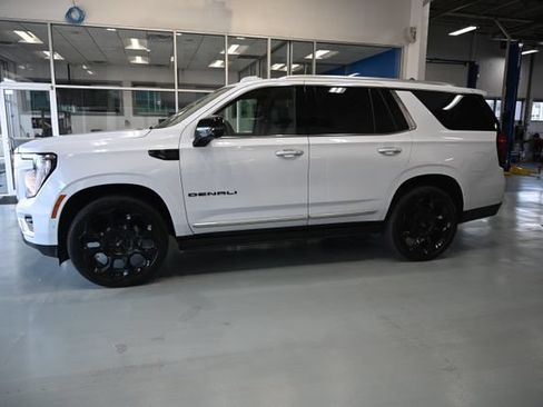 New 2026 GMC Yukon Denali w/ Denali Reserve Package AWD/4WD image 7
