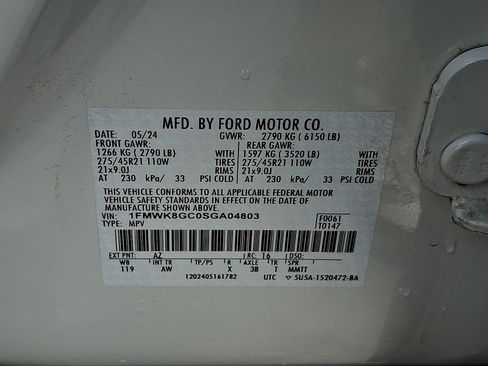 Used 2025 Ford Explorer ST AWD/4WD image 27