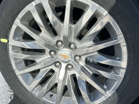 New 2026 Chevrolet Suburban Premier w/ Sun And Tow Package image 26