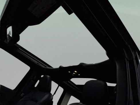 Certified 2021 Jeep Wrangler Unlimited Sahara image 13