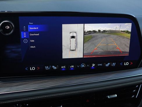 New 2025 Chevrolet Suburban Premier image 23