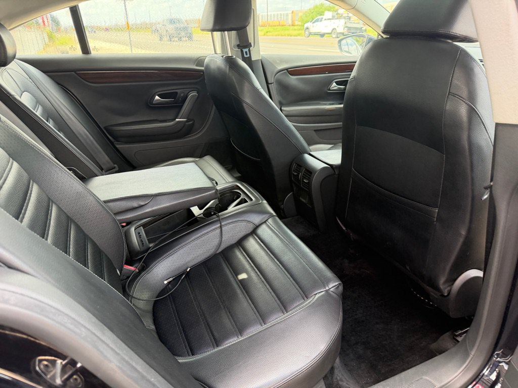 Used 2012 Volkswagen CC Lux Limited FWD image 19