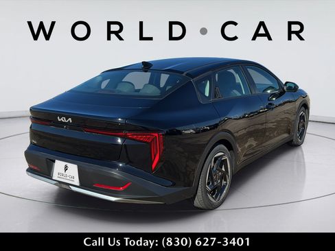 Certified 2025 Kia K4 EX FWD image 17