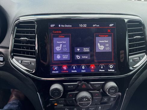 Used 2020 Jeep Grand Cherokee Altitude image 16