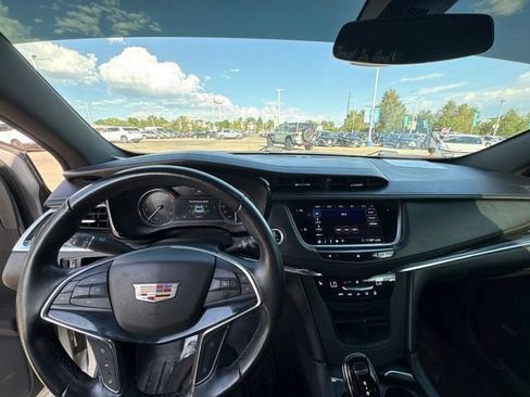 Used 2020 Cadillac XT5 Premium Luxury FWD image 11