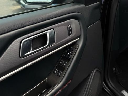 Certified 2025 Ford Explorer ST-Line AWD/4WD image 14