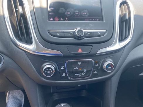 Used 2021 Chevrolet Equinox LT image 22