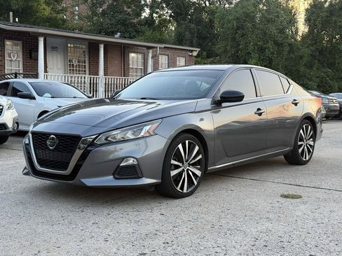Used 2019 Nissan Altima 2.5 SR FWD image 4