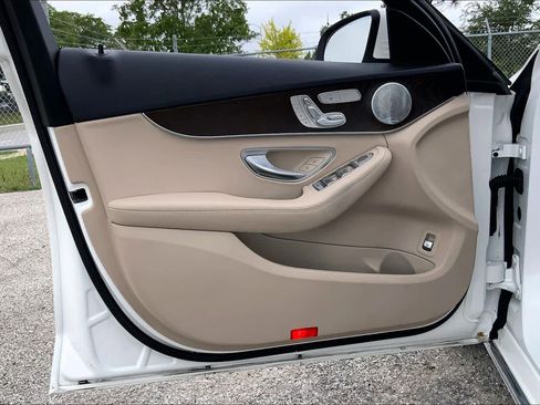 Used 2021 Mercedes-Benz C 300 Sedan image 21