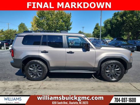 Used 2024 Toyota Land Cruiser image 9