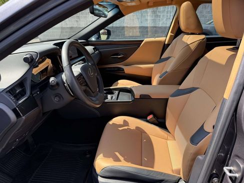 Used 2023 Lexus ES 350 w/ Premium Package FWD image 13
