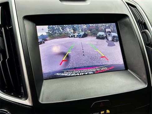 Used 2020 Ford Edge SEL w/ Convenience Package image 15