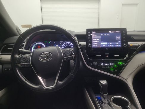 Used 2021 Toyota Camry XLE w/ Navigation Upgrade Package FWD image 22