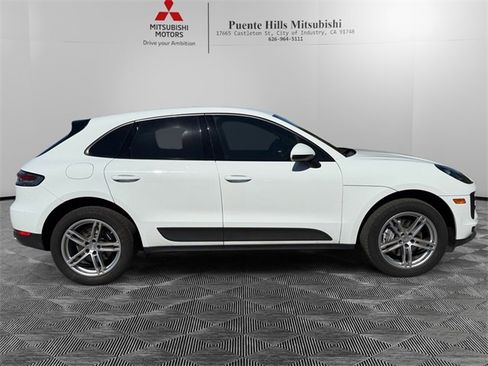 Used 2021 Porsche Macan image 4