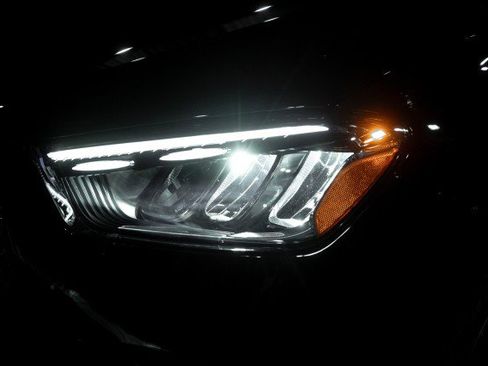 New 2026 Mercedes-Benz GLE 350 4MATIC image 9