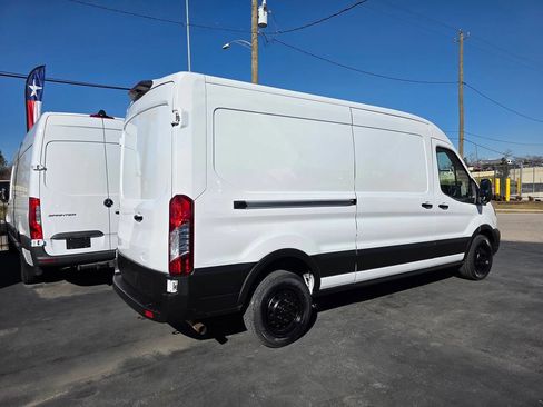 Used 2022 Ford Transit 250 Medium Roof AWD w/ Load Area Protection Package image 6