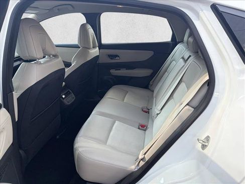 Used 2025 Nissan Ariya AWD image 12