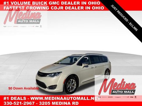 Used 2017 Chrysler Pacifica Limited image 1