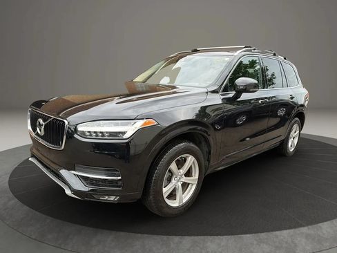 Used 2019 Volvo XC90 T5 Momentum AWD/4WD image 1