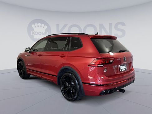 Used 2024 Volkswagen Tiguan SE R-Line AWD/4WD image 4