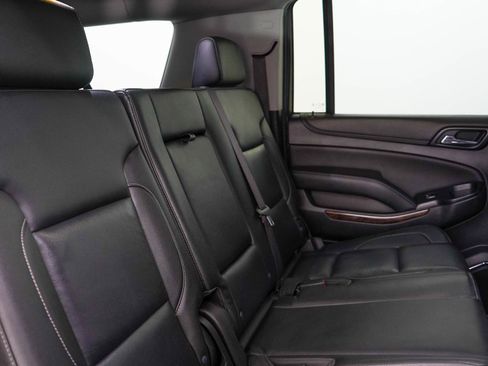 Used 2020 Chevrolet Suburban LT AWD/4WD image 12
