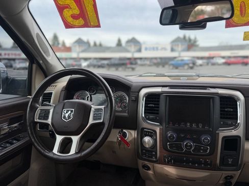 Used 2015 RAM 1500 Laramie image 10