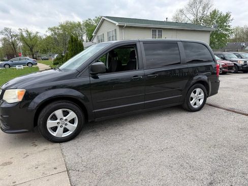 Used 2013 Dodge Grand Caravan SE image 4