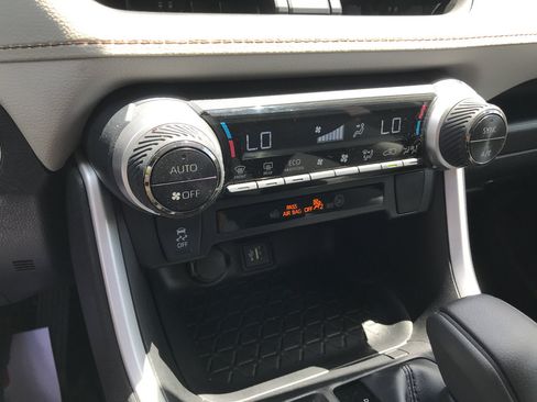 Certified 2023 Toyota RAV4 XLE AWD/4WD image 18
