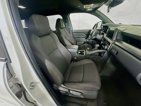 Used 2025 Toyota 4Runner SR5 image 29