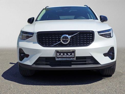 Used 2026 Volvo XC40 B5 Plus w/ Climate Package AWD/4WD image 8