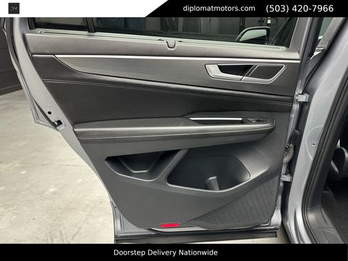 Used 2024 Volkswagen Atlas Cross Sport SE image 36